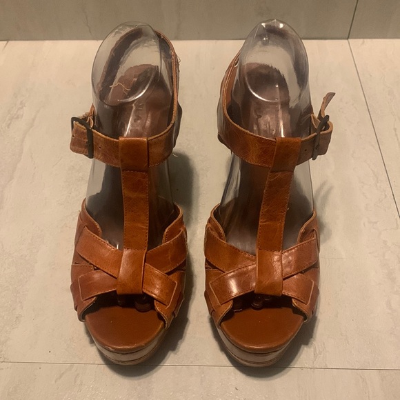 N.Y.L.A. Women's Brown Leather Strap Heeled Sandals Size 10 (FLAWS) - Picture 1 of 15
